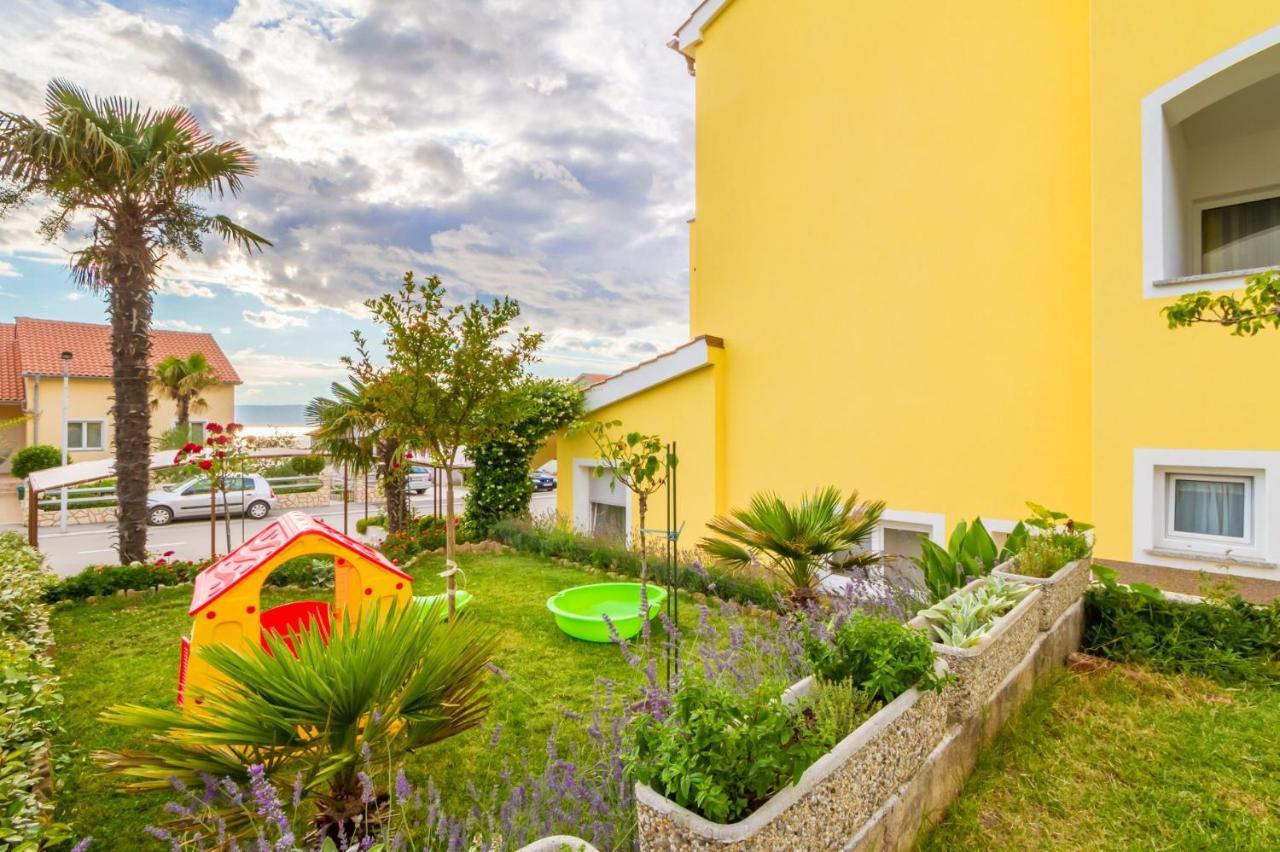 Apartmani Justic Njivice Exterior foto
